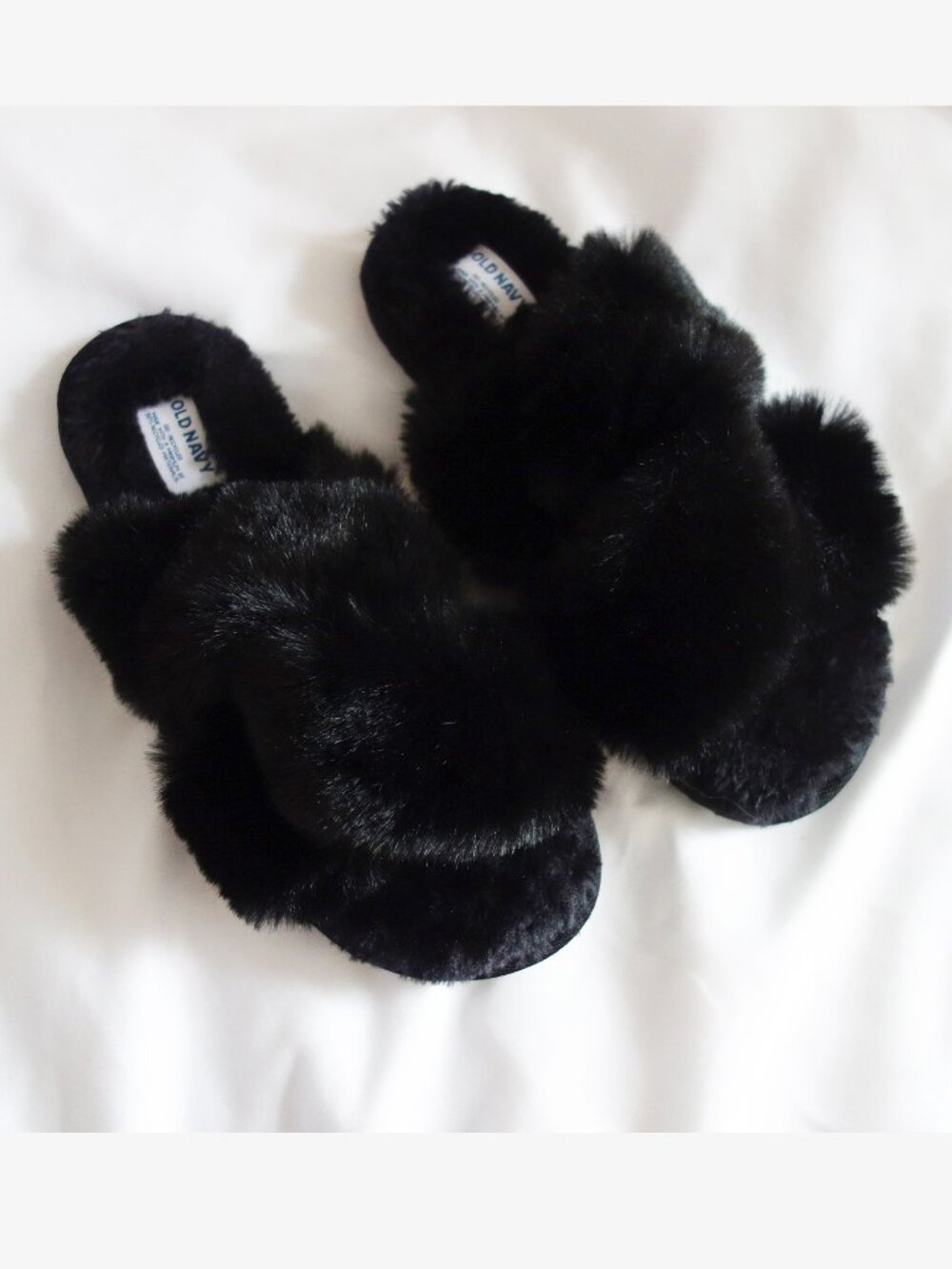 Old Navy Cozy Faux-Fur Cross-Strap Slippers Black (7) NWT!